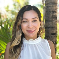 Portrait photograph of Yvette Gomez
